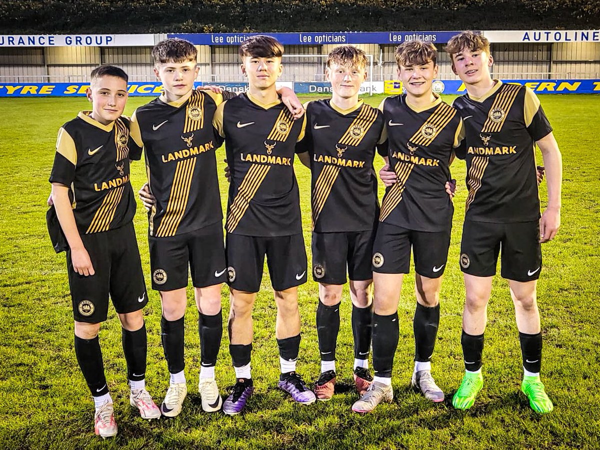Our U18s side secured a 1-0 victory on the road last night against Warrenpoint Town 💪 Congratulations to the 6️⃣ U14 players who made an appearance last night - Zach O’Hara, Tomas O’Kane, Jamison Rainey, Jude Crawford, Dylan Pike and Callum Tweedie 👏🔴 #WeAreLarne #ForTheTown