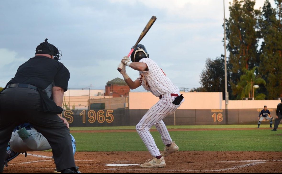 Game Day! The Apaches (19-7) host Long Beach Poly (13-15) in the opening round of the CIF-SS Division II playoffs. 🆚 Long Beach Poly ⏰ 3:30 pm 📍Arcadia HS @SGVNSports @James_Escarcega @latsondheimer @LesLukach @ArcadiaUnified