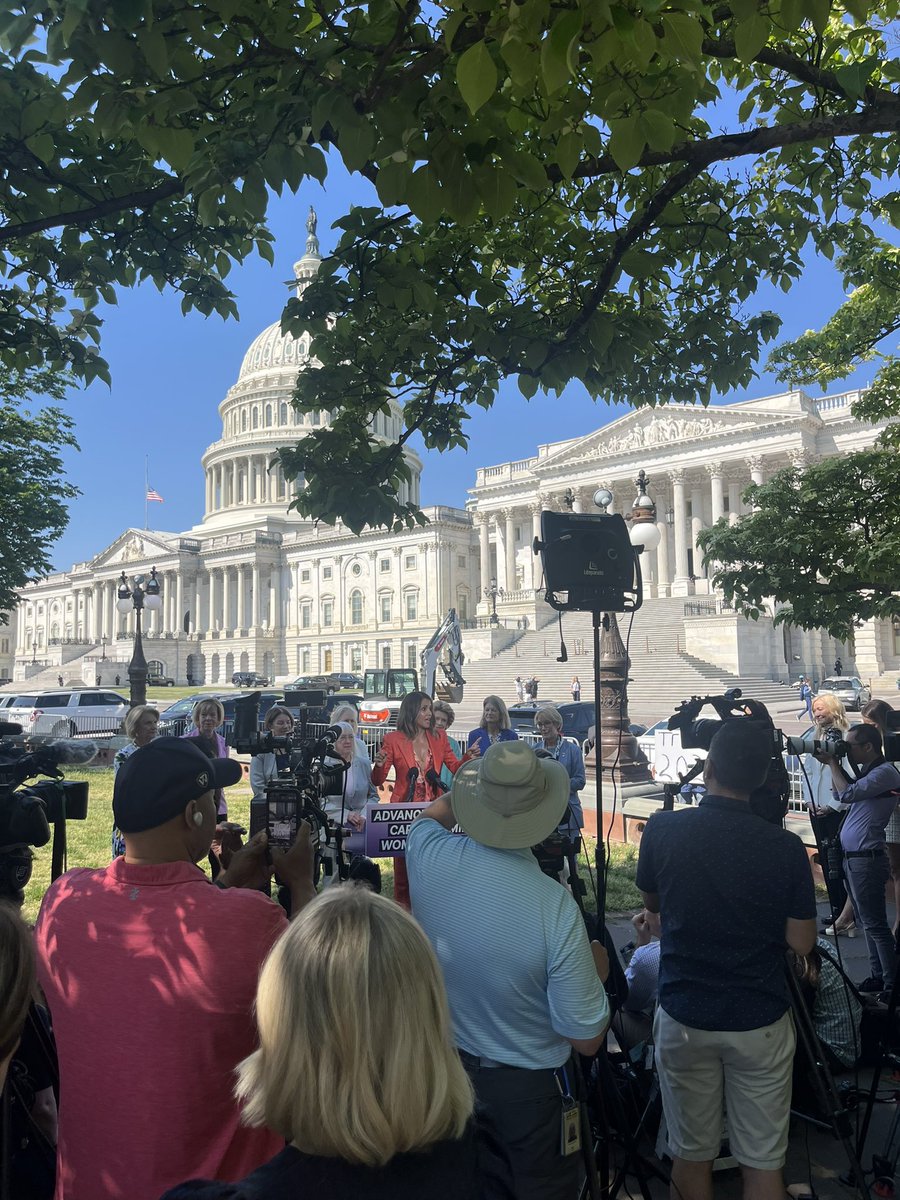 Halle Berry in the Senate Swamp talking about a bipartisan bill introduced today that would increase federal research on menopause. Many senators are sharing their own stories of going through menopause & how if men went through it there would already be extensive research done.