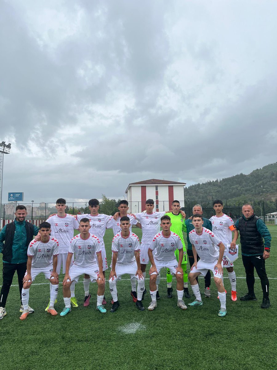 U16 takımımız Türkiye şampiyonasının ikinci turundaki ilk maçında 1461 Trabzon FK’yı 2-0 yenerek turnuvaya iyi bir başlangıç yaptı.