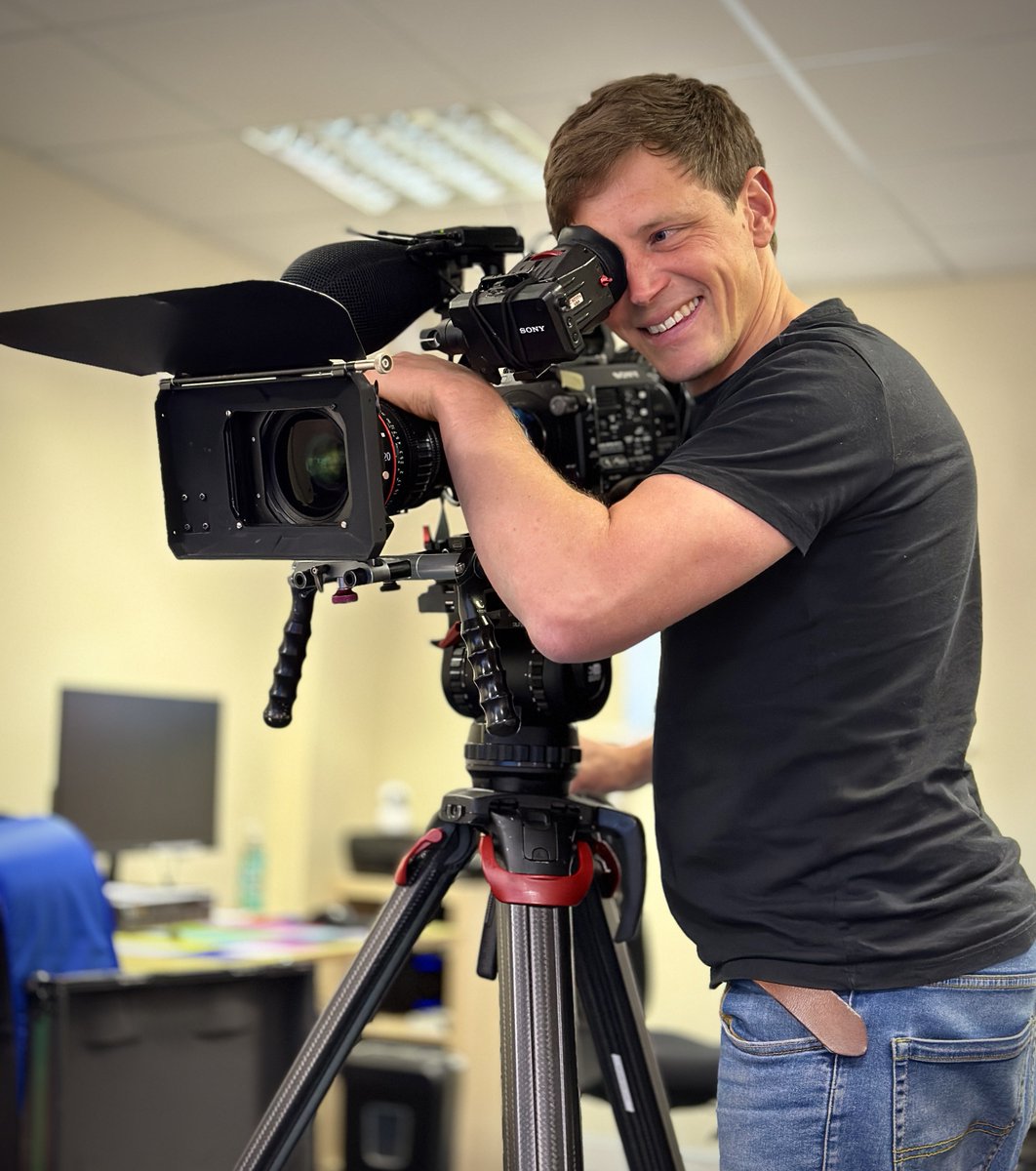 Cameraman @SimonVacher’s in our office today testing a new tripod head. #broadcast #tripod #Grip