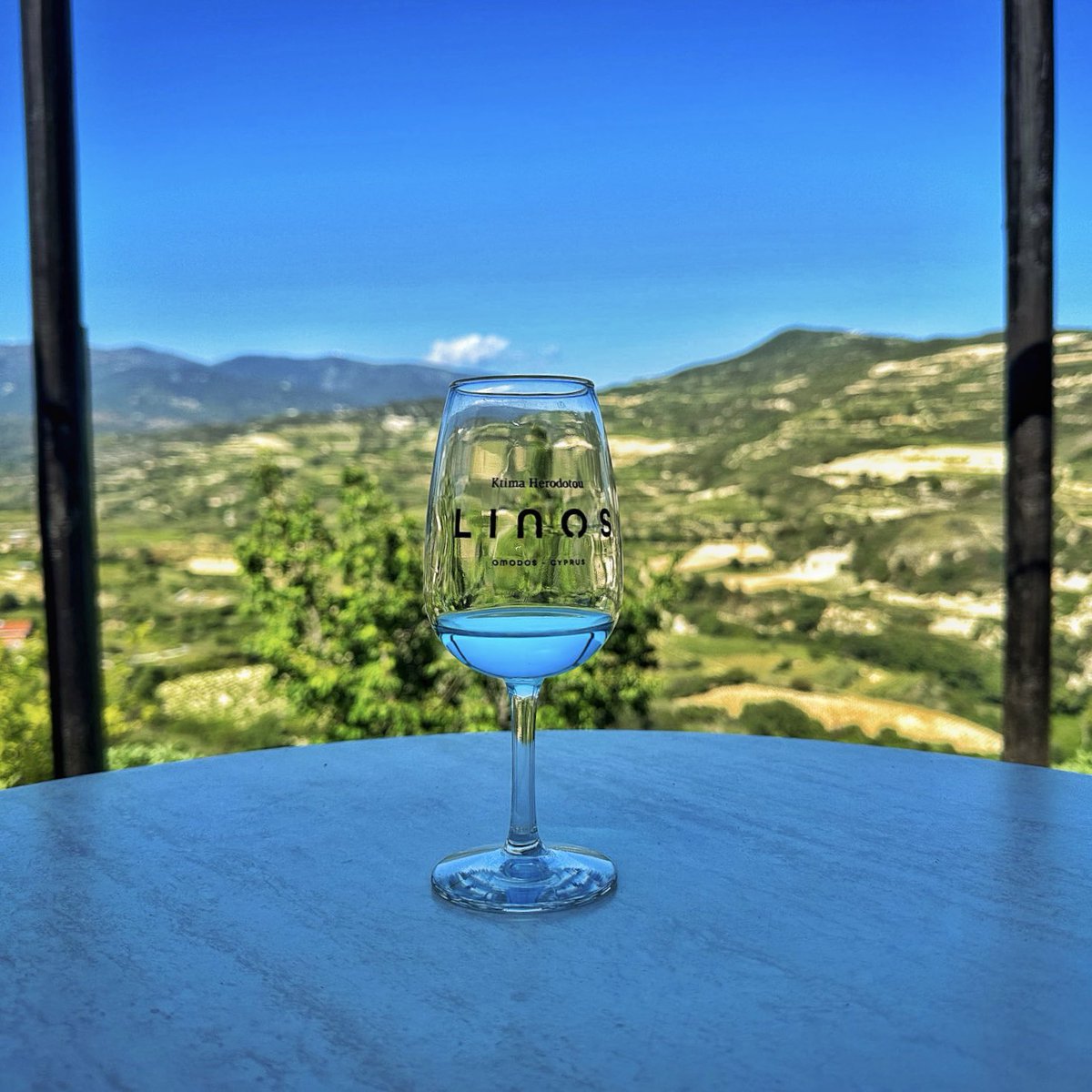 cpfc_alex98's tweet image. Blue wine in the mountains 👌 😍

#linos #linoswinery