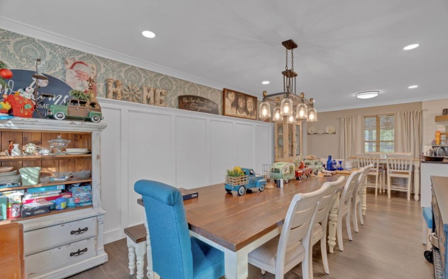 What are your thoughts on this #dining #room?

Oscar Torres 
The Real Estate Firm
(865) 406-8216
#Knoxville #KnoxvilleTN #Knoxvillerealestate #realestate #Tennesseerealestate #Realtor #realestateagent #Tennessee #business #home #property