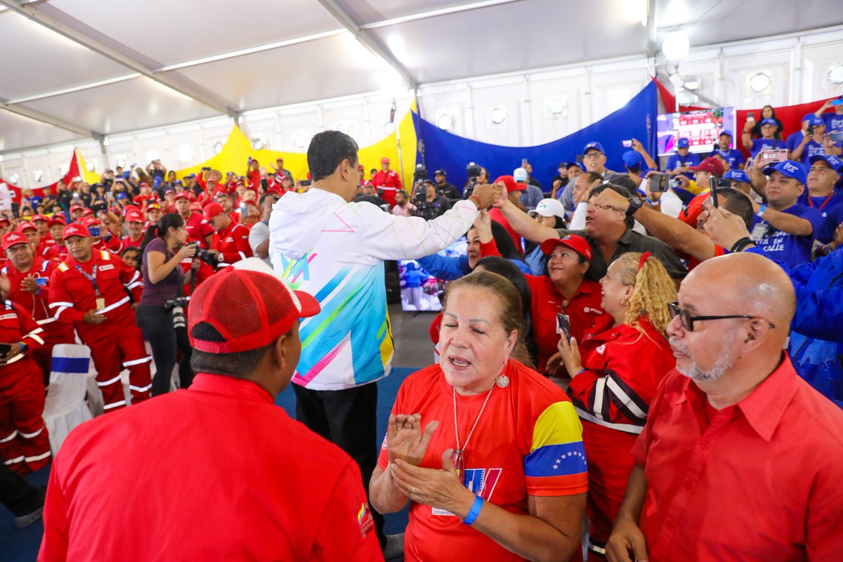 Hemos venido tomando la direccionalidad combinada de elementos claves del presente, pero sobre todo para el futuro de la economía del país, y podemos decir que ha nacido un nuevo modelo económico diversificado que garantiza el crecimiento. ¡Venezuela no depende de licencias!…