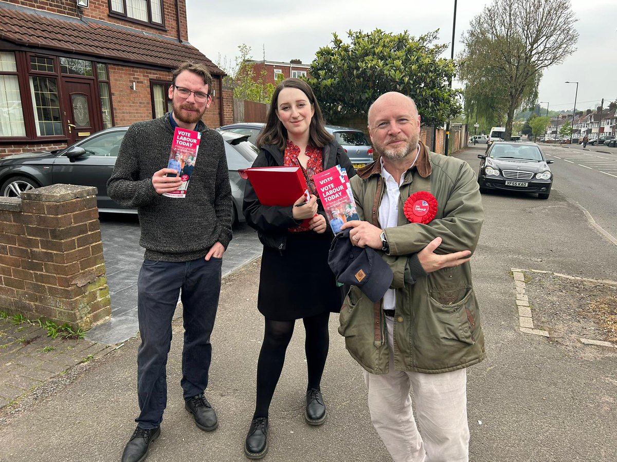 Great to be out on the #LabourDoorstep in Birmingham this afternoon for @RichParkerLab with @liambyrnemp and Cllr @TennantJamie. Use all your votes for Labour today! ⏰ Polls are open till 10pm 🪪 Don’t forget your ID 🗳️ wheredoivote.co.uk