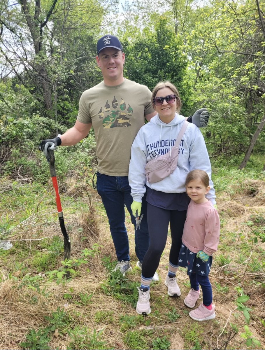 ThunderCat recently collaborated with Fairfax Releaf for an environmental sustainability event! Our team spent a morning revitalizing a local park, removing invasive plants, and replanting trees. To learn more about Fairfax Releaf, visit: hubs.li/Q02vTcjg0