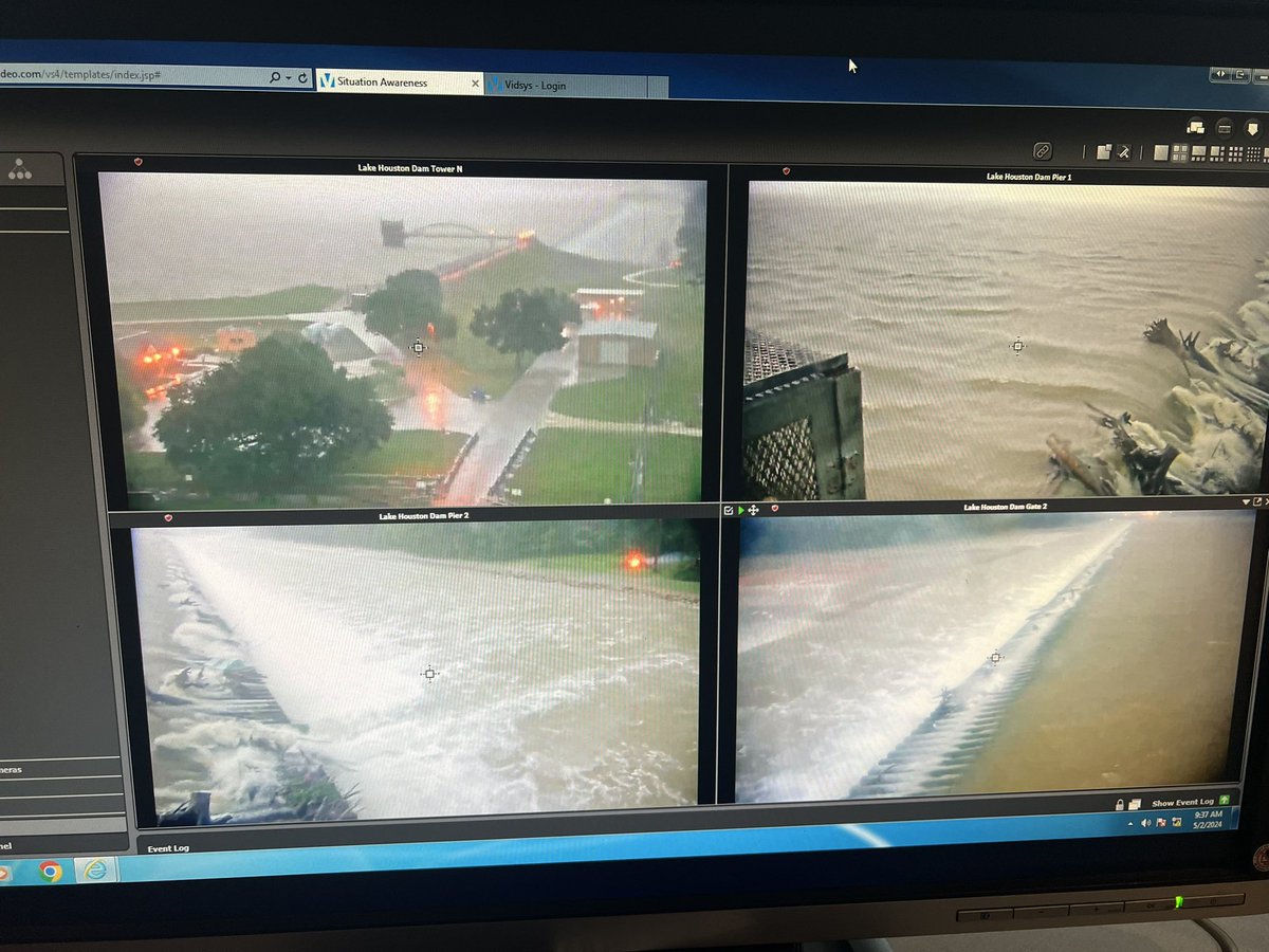 .@HoustonFire, @houstonpolice & @HouPublicWorks have high water vehicles and other resources positioned and ready in the Kingwood and north Houston communities. 

Here’s a look at the water near the Lake Houston dam. #houwx