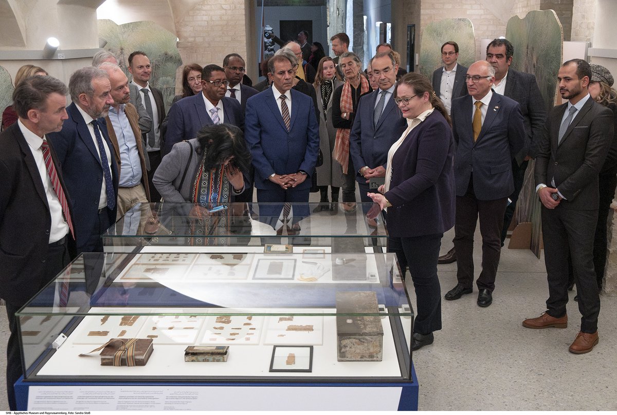 Dive into 4000 years of cultural history on the Egyptian Nile island Elephantine at the exhibition ‘Elephantine – Island of the Millennia’, now open @ James-Simon-Galerie &amp; Neues Museum, Museumsinsel Berlin!🐘
The exhibition is open until 27 October 2024. smb.museum/ausstellungen/…