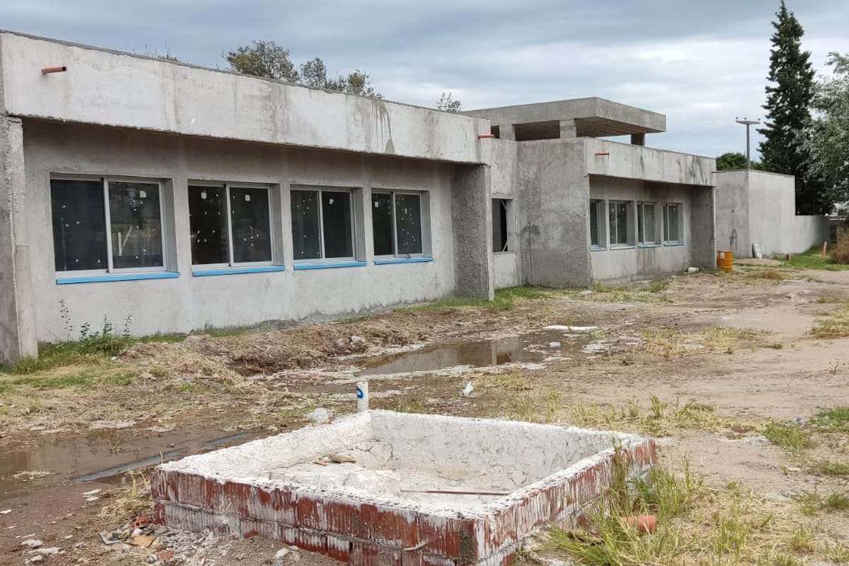 FAMILIAS DE ESCUELAS PROA SIN EDIFICIO LLEVAN LOS RECLAMOS AL PANAL Será este viernes al mediodía. Entregarán una carta al gobernador Llaryora. villamariaeducativa.ar/reclamos-por-f…