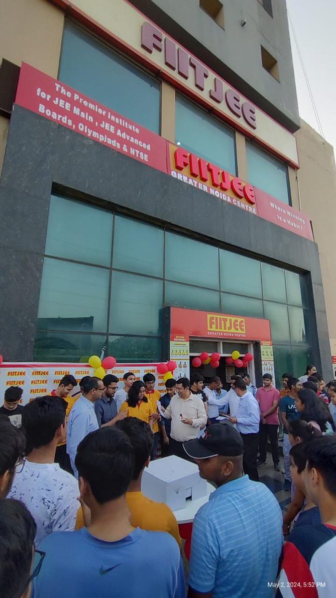 Fiitjee_Noida tweet picture