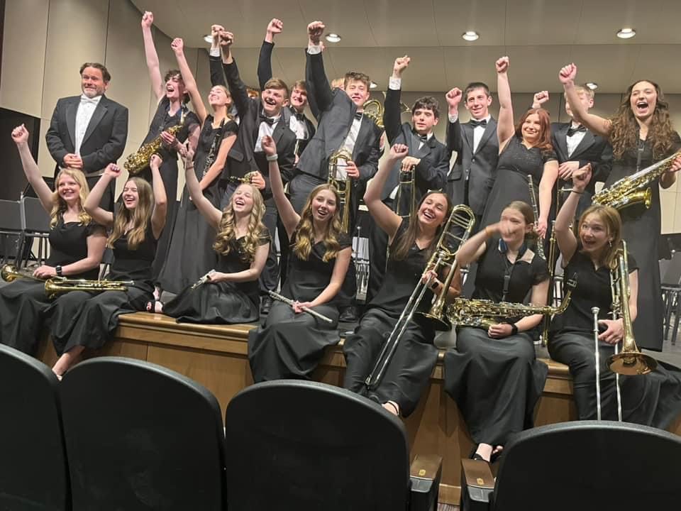 MVBAND4LIFE's tweet image. Bravo to our 19 Seniors on a tremendous final concert! One more moment together at Large Group and their time with us is complete. What a journey they have had!