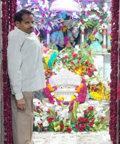 #नवलगढ़,बाबा रामदेव जी मंदिर के मुख्य पुजारी विक्रम सिंह जी के आकस्मिक निधन का दुखद समाचार प्राप्त हुआ है, #श्रद्धांजलि भेंट करते हुए बाबा रामसापीर से पुण्यात्मा को अपने श्री चरणों में स्थान प्रदान करने की प्रार्थना करता हूं।  ॐ शांति ॐ 🙏