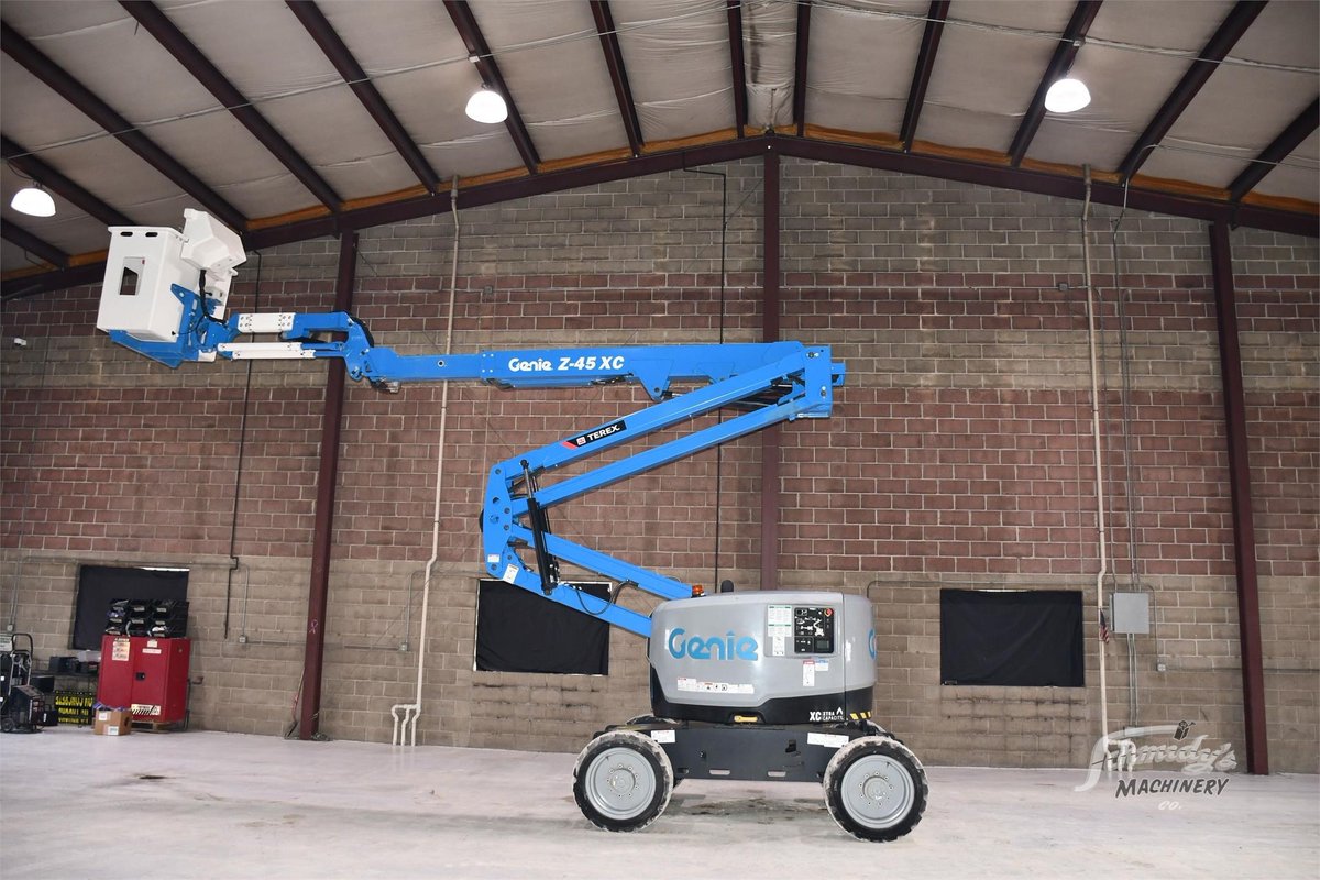 2022 GENIE Z45XC
Price: $89,500
Click here for more info: ow.ly/PYuj50RuOPt

✅ 8 hours
✅ 48 HP
✅ 51 ft work height

Click the link and contact the seller for more information!

#LiftsToday #boomlift #lift #equipment