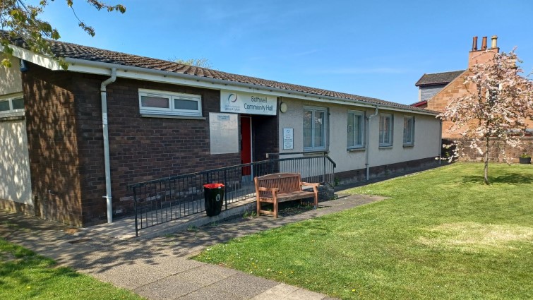 Bothwell Community Hall is to remain open after a lease was granted to a local charity. Bothwell Futures was granted a one-year lease of the hall following a meeting of the council’s Housing and Technical Resources Committee. More details in the View: orlo.uk/OLYay