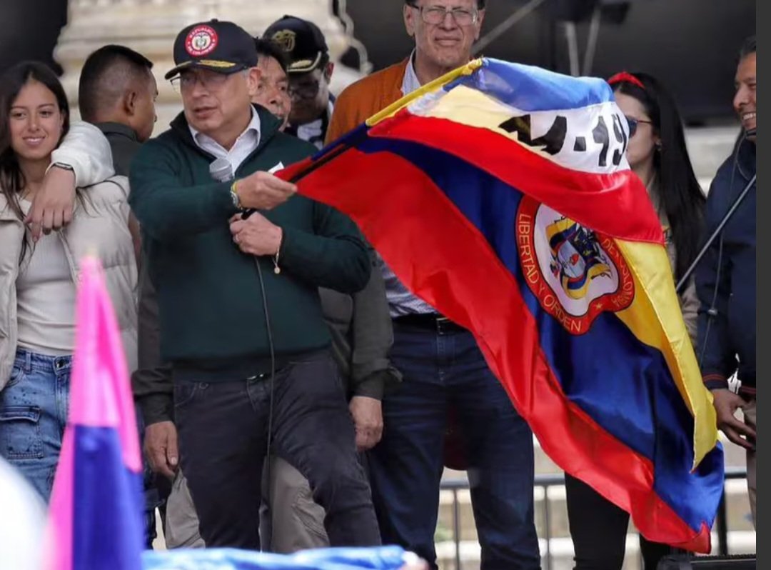 Tanto jodió por 30 años para terminar diciendo que sigue siendo el mismo gran hijueputa narcoguerrillero de mierda que siempre fué. Baboso.