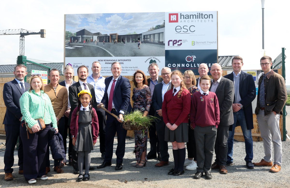 Construction work has officially started on a new £9million build at Rowandale Integrated Primary School, Moira. The investment will provide a new, modern primary school with 14 classrooms and nursery unit accommodating over 340 pupils. Read more - education-ni.gov.uk/news/new-begin…