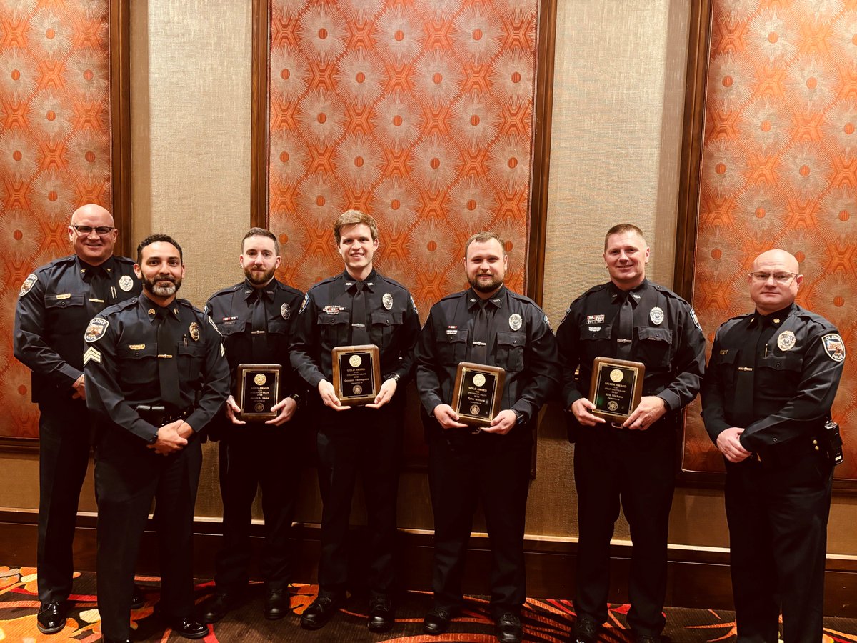Last night, Olathe PD officers were recognized at the @KACP Annual Valor Awards ceremony in Mulvane, KS for their valorous acts of service during the 2023 year. Congrats to you all and thank you for your continued dedicated service to the Olathe community! @CityofOlatheKS