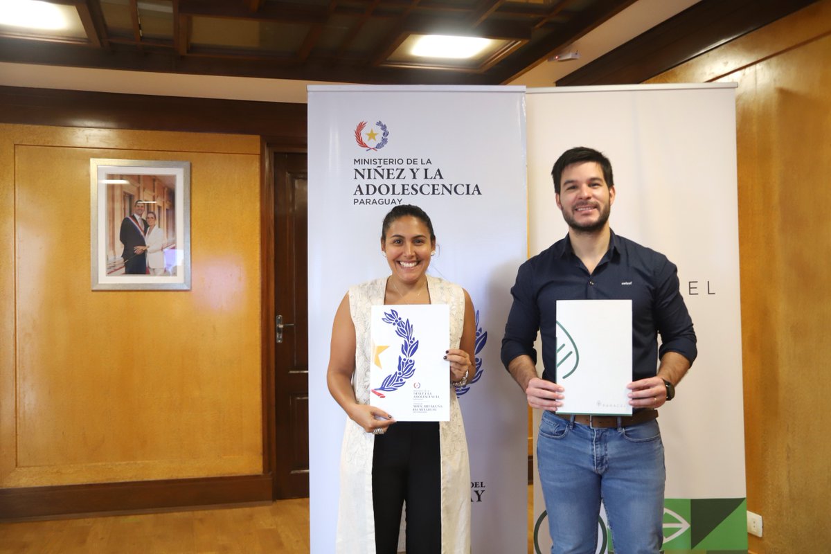 MINNAParaguay's tweet photo. ➡ El Ministerio de la Niñez y la Adolescencia formalizó una alianza estratégica con la firma @paracelpy, una fábrica de celulosa con asiento en el departamento de Concepción. #GobiernoDelParaguay

Más info: https://t.co/W43Xh9ddIY https://t.co/GENGB64SGV