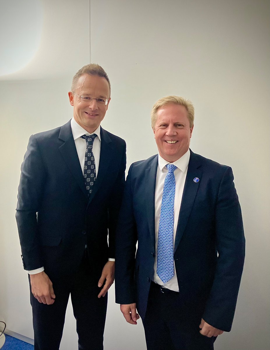 A pleasure to meet with Hungarian Trade Minister, Péter Szijjártó today. We discussed Hungary’s upcoming EU Presidency and opportunities for increased two-way trade under the NZ-EU Free Trade Agreement. 🇭🇺🇳🇿