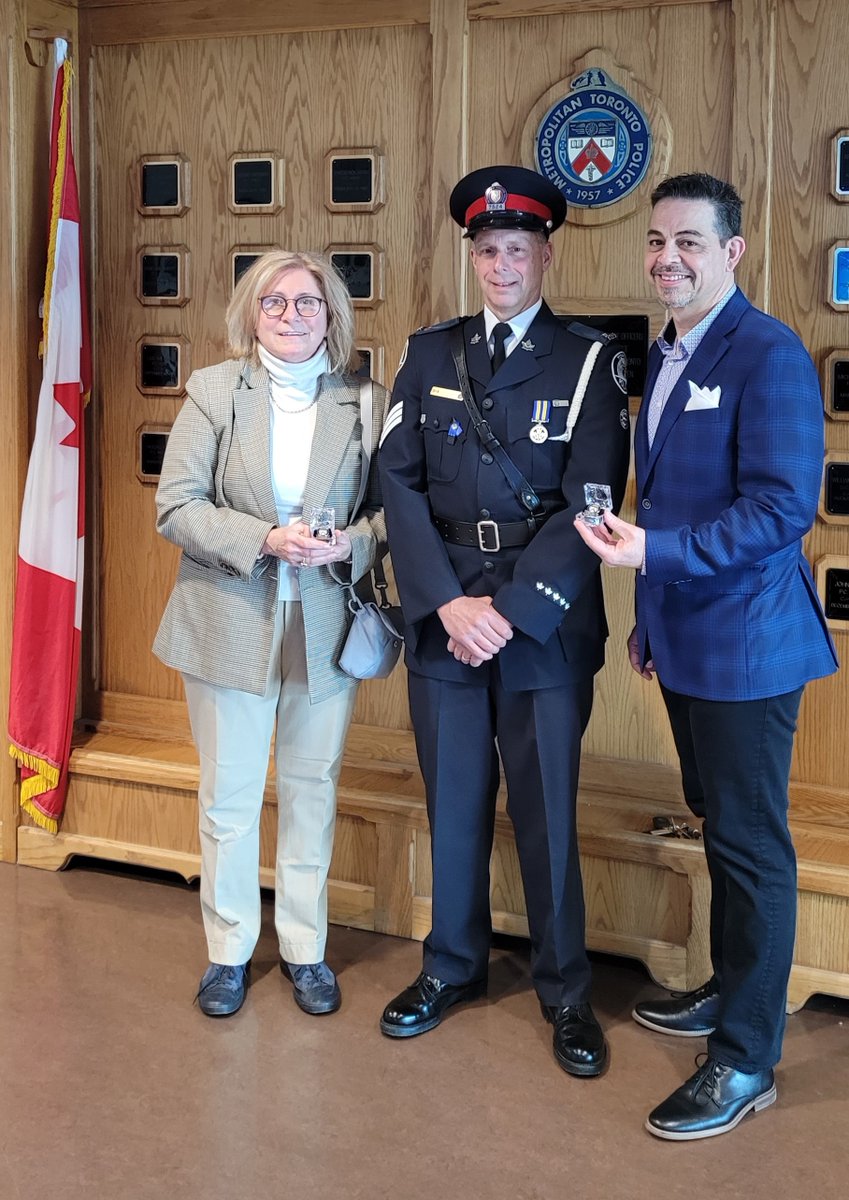 In celebration of National Volunteer Month, the Toronto Police Service honored 2 members of the 22 Division Community Police Liaison Committee. Laurence Boucher for 5 years of service and Michael Georgopoulos for 10 years of service. #tps22div