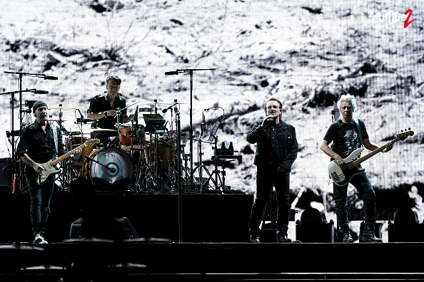 C'est parti pour l'Europe 2 Friday Rock en écoutant @U2 avec 'Atomic City' 🎸