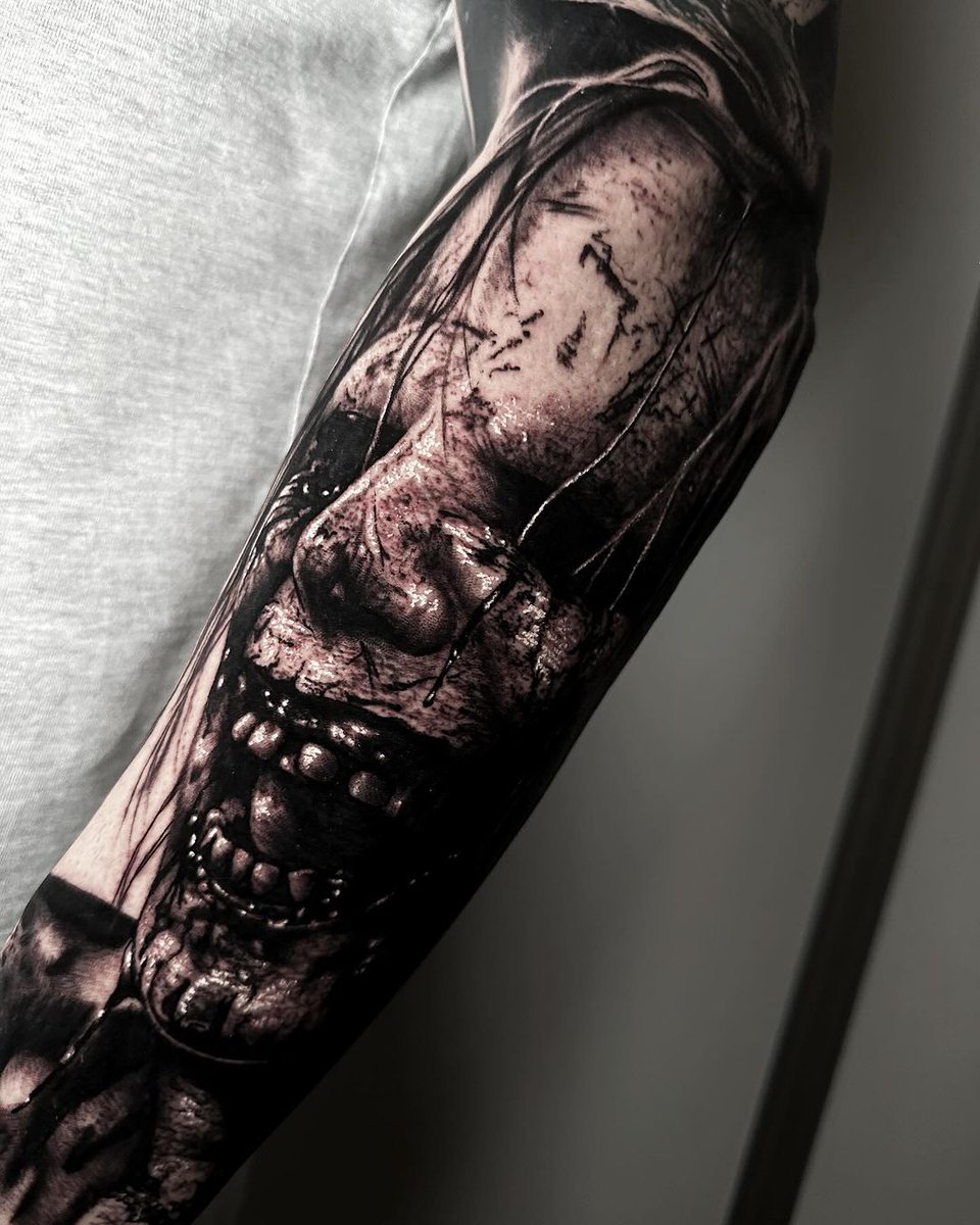 Sick horror work from Morgan Dúch Dubh with Killer Ink tattoo supplies! #tattoo #horror
