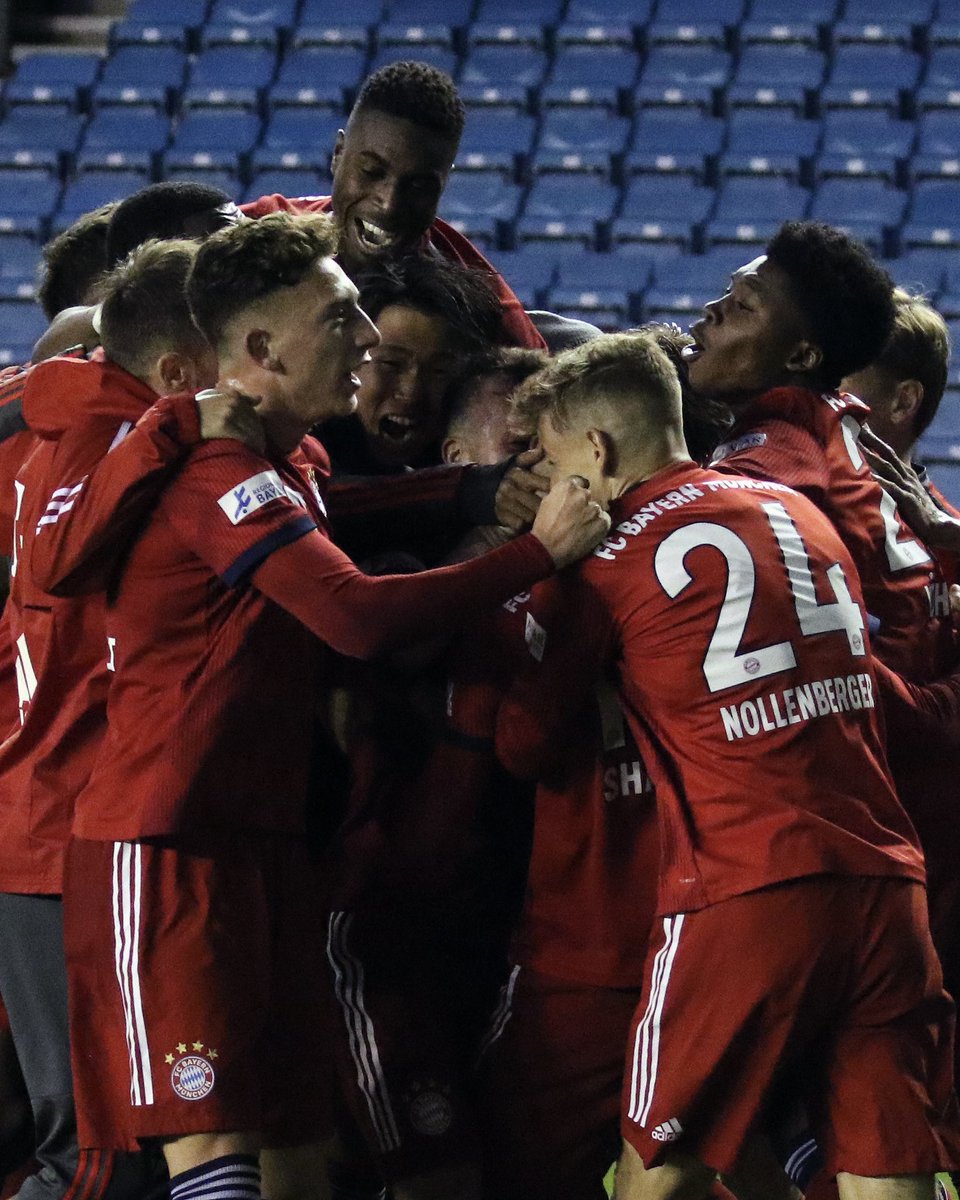 📖 Heute vor 5️⃣ Jahren: Die #FCBAmateure gewinnen gegen Dinamo Zagreb den Premier League Cup (2:0). 🏆🥹

#FCBayern #MiaSanMia #ThrowbackThursday