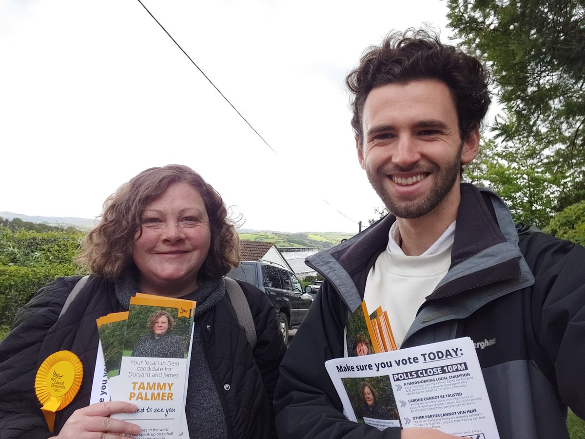 Those smiles tell you we are having the loveliest day! Lots of great chats with residents this morning