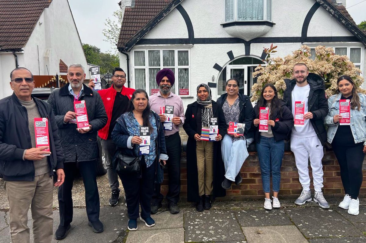 Today we’ve got teams out across Redbridge knocking on doors & getting out the vote for @SadiqKhan & @Guy__Williams 🚨Polls are open until 10pm🚨 Find your polling station 👉 wheredoivote.co.uk Don’t forget to bring photo ID #VoteLabour