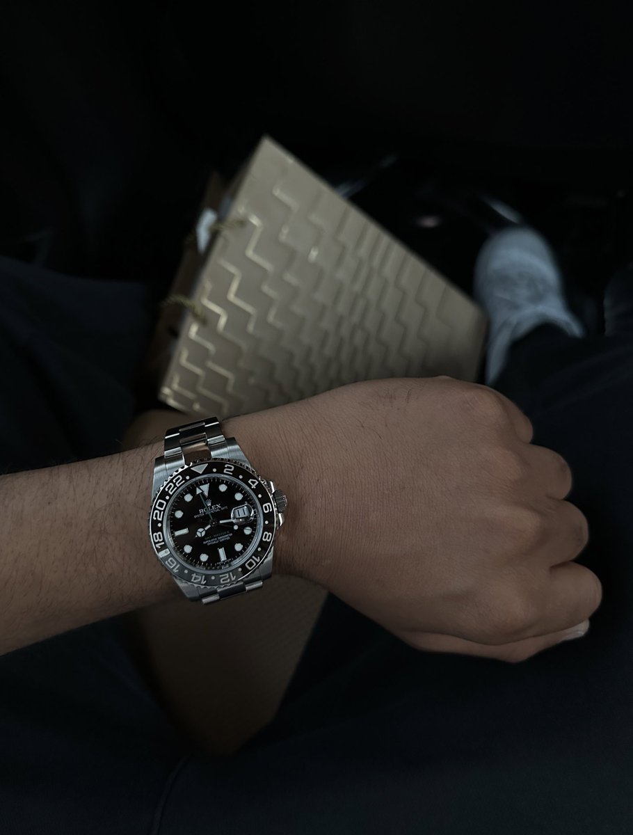 Last year I was broke working on a 9-5 job & today I bought my first Rolex from crypto. Never settle for less than what you deserve and you’ll always find ways to make it happen anon. Never been a watch guy but this has a Priest look don’t you think? 🥷🏿✝️