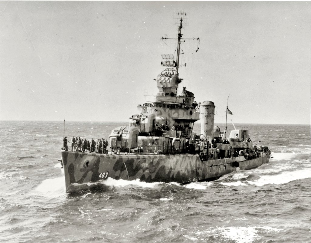Destroyers

#USSAaronWard DD483 (1942-1943)
Gleaves Class

📷 #WW2 August 1942 #SolomonIsland Note: sunk by Japanese Aircraft off #Guadalcanal 7 April 1943

@USNavy 🇺🇸