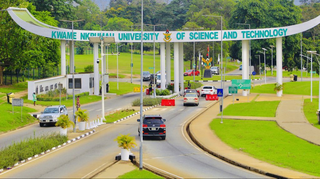 📍📍BREAKING NEWS📍📍

KNUST will no longer accept the posting of admission forms through the post office. All application processes beginning from the 2024/2025 academic year will be done online. 

Applicants SHOULD NOT submit a hard copy of the application to the University❗👀