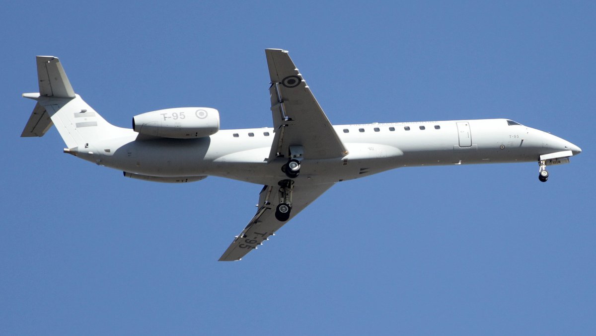 Fuerza Aérea Argentina EMBRAER ERJ-140LR T-95 'Vuelo del Pampero', Escuadrón II de la Primera Brigada Aérea. Bahía Blanca, 2 de mayo del 2024.