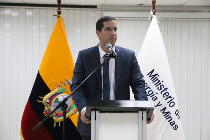 El Ministro de Energía (E) Roberto Luque informó sobre la suspensión de cortes de electricidad hasta el 5 de mayo debido al mejoramiento de los embalses y el incremento de precipitaciones.#NoticiasCaval