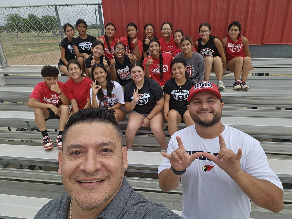 Privileged to speak with the @hhs_ladycardsS Softball team & @Kledesma3 this morning... 'Continue to encourage one another, be thoughtful & helpful towards each other!' Hebrews 10:24