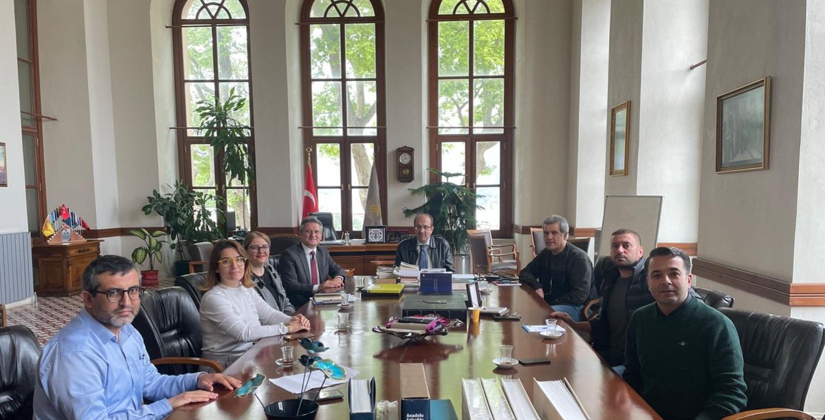 İstanbul Üniversitesi Press Genel Direktörü Dr.Öğr.Üyesi Metin Tunç ile İstanbul Siyasal dergisi ve yayınlar üzerine konuşuldu.