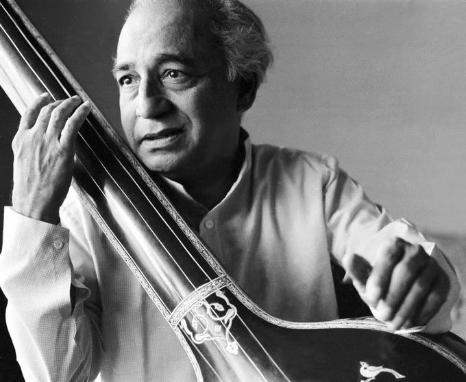 Remembering one of the GREATEST vocalists of the 20th century, Dr. #VasantraoDeshpande ji (2 May 1920 – 30 Jul 1983). 💐🙏🙏🙏 - Inspired the generations of Musicians & KANSENs with his एकमेवाद्वितीय style, a seamless mix of the Gwalior, Patiala, Kirana & BhendiBaazar gharanas.