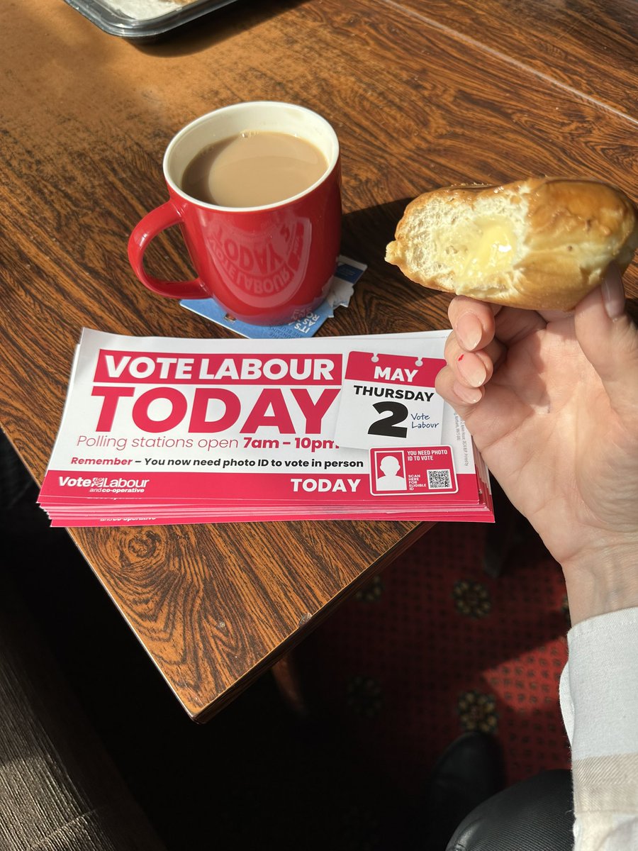 Polling day pit-stop and I’ve gotta say….as much as I love a @GreggsOfficial, their caramel doughnut (this one) isn’t actually a patch on @birdsbakery’s.

P.S. have you been to vote yet?

#TimeForChange #BritainsFuture #SouthDerbyshire #CaramelDoughnut #VoteLabour