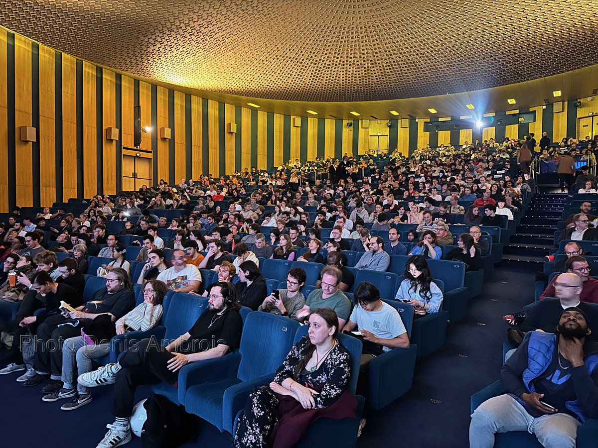 La grande salle de l’UGC Normandie quasiment pleine hier soir pour la projection de 2001, l’odyssée de l’espace!
#UGCCinemas #UGCNormandie #MerciUGCNormandie