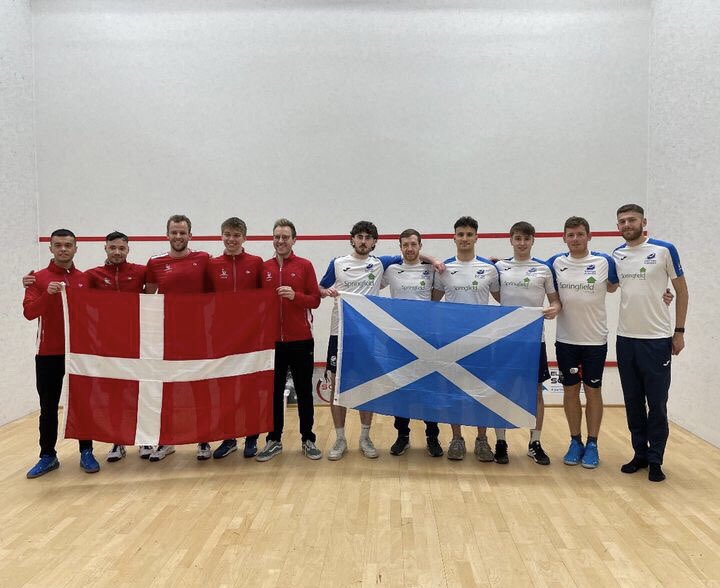 𝐒𝐜𝐨𝐭𝐥𝐚𝐧𝐝 𝐦𝐚𝐫𝐜𝐡 𝐨𝐧 𝐭𝐨 𝐭𝐡𝐞 𝐬𝐞𝐦𝐢𝐬 Scotland’s men kept promotion hopes alive with a win against 🇩🇰 in today’s quarter-final. Both teams in action tomorrow as the men target the Division 2 final and the women battle for 5th in Division 1. Keep going team!