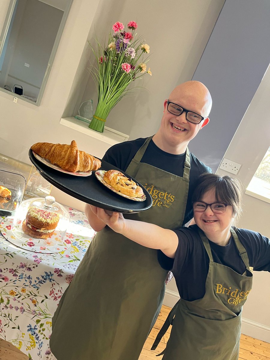 💡Group Spotlight💡 We recently supported ASL Aspire Support Learn CIC with an Empowering Local Communities grant. Funding was used to purchase aprons, teacups, baking equipment and ingredients. 👩‍🍳 🍰 ☕ Visit tinyurl.com/yvnftncj for more information on grants we offer!