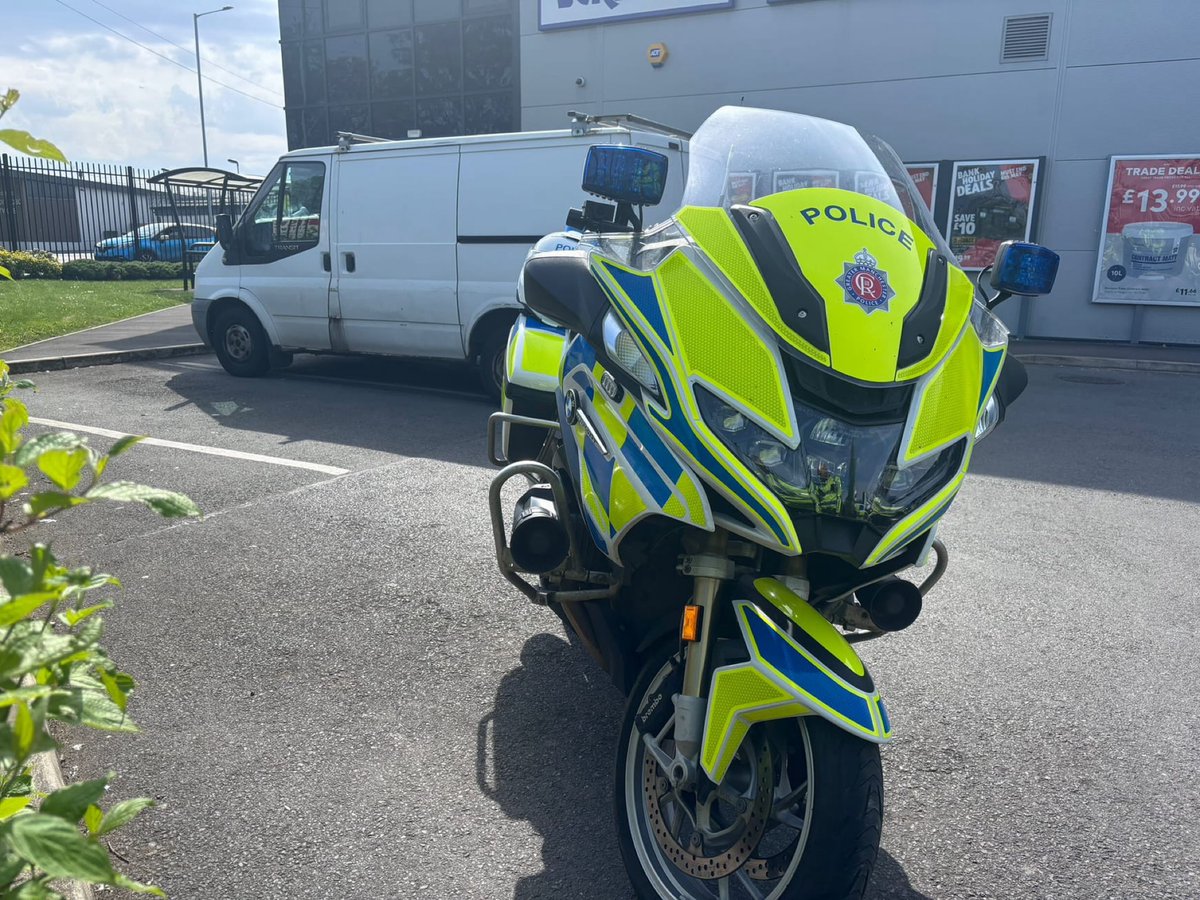 This transit van was stopped by #GMPMotorcycleUnit On Ashton Lane, Bredbury.
Driver claimed he was driving on a ‘drive other vehicles’ policy.
The van didn’t have its own insurance, and the drivers policy did not allow him to drive other vehicles.
Vehicle seized & driver reported