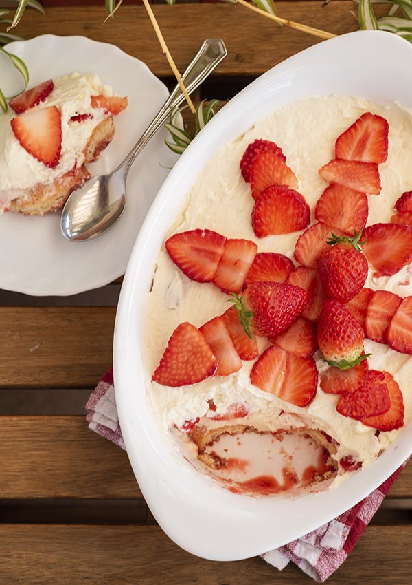 Hoy celebro con vosotros el 12 aniversario de la Rosa dulce. Por eso os traigo un postre espectacular, tiramisu de fresas #sinlactosa
larosadulce.com/2024/05/tirami…