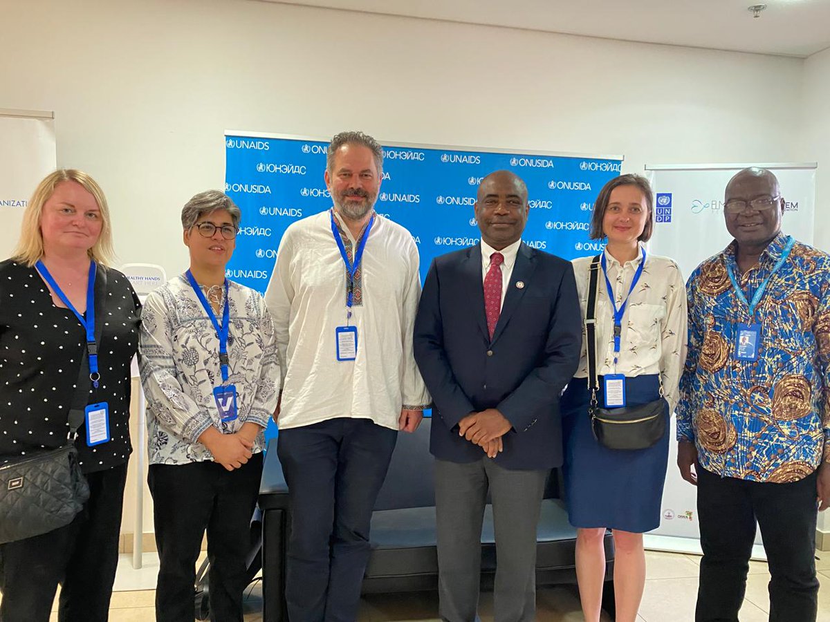 Thanks to @LZekeng @UnaidsNigeria for an excellent meeting!🤝 With @EVA_Nigeria, we welcome your support as we roll out our research programme into new #hepatitis C tech for people who use drugs. And we urge you to support the scale up of needle & syringe programmes in🇳🇬