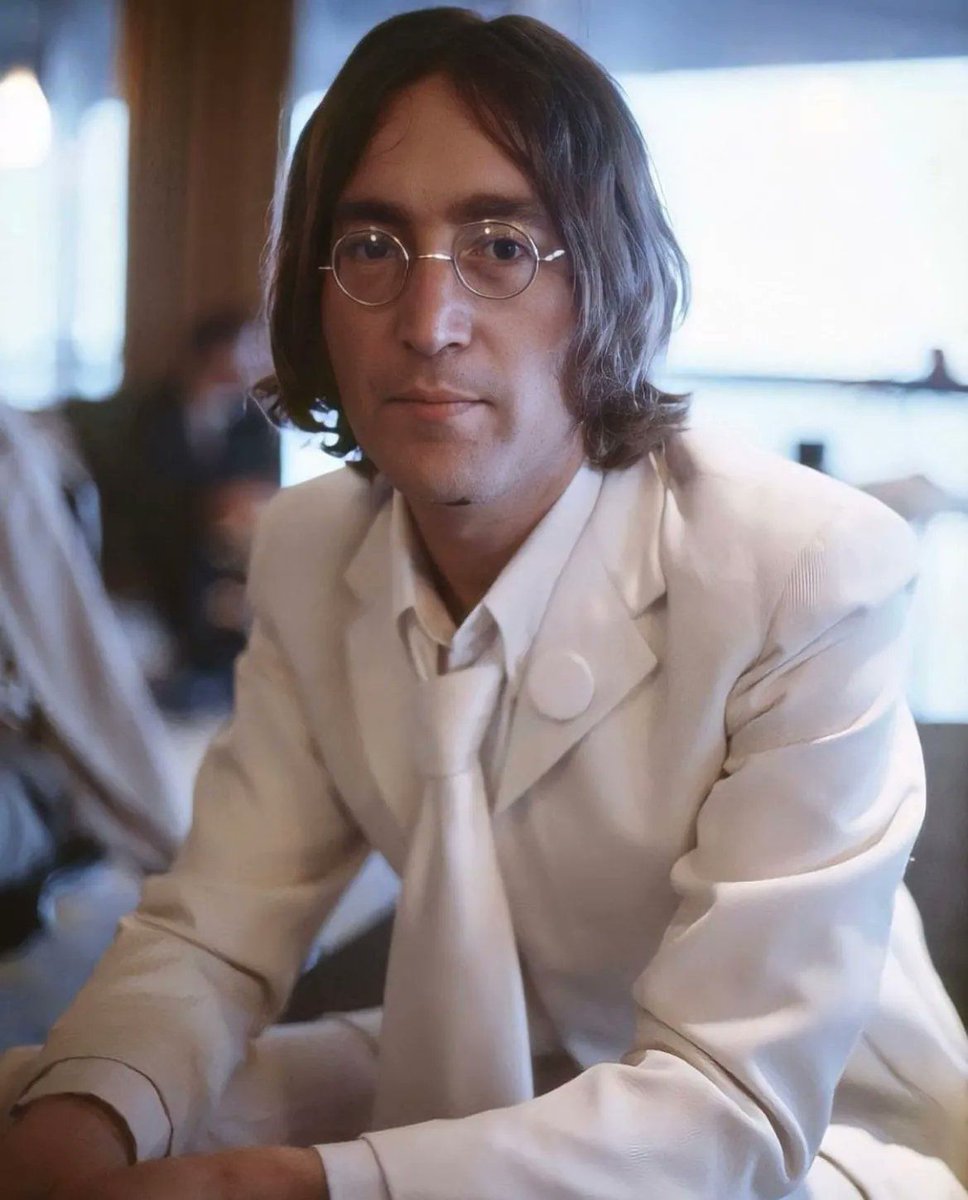 John Lennon, 1968 📸 : Linda McCartney