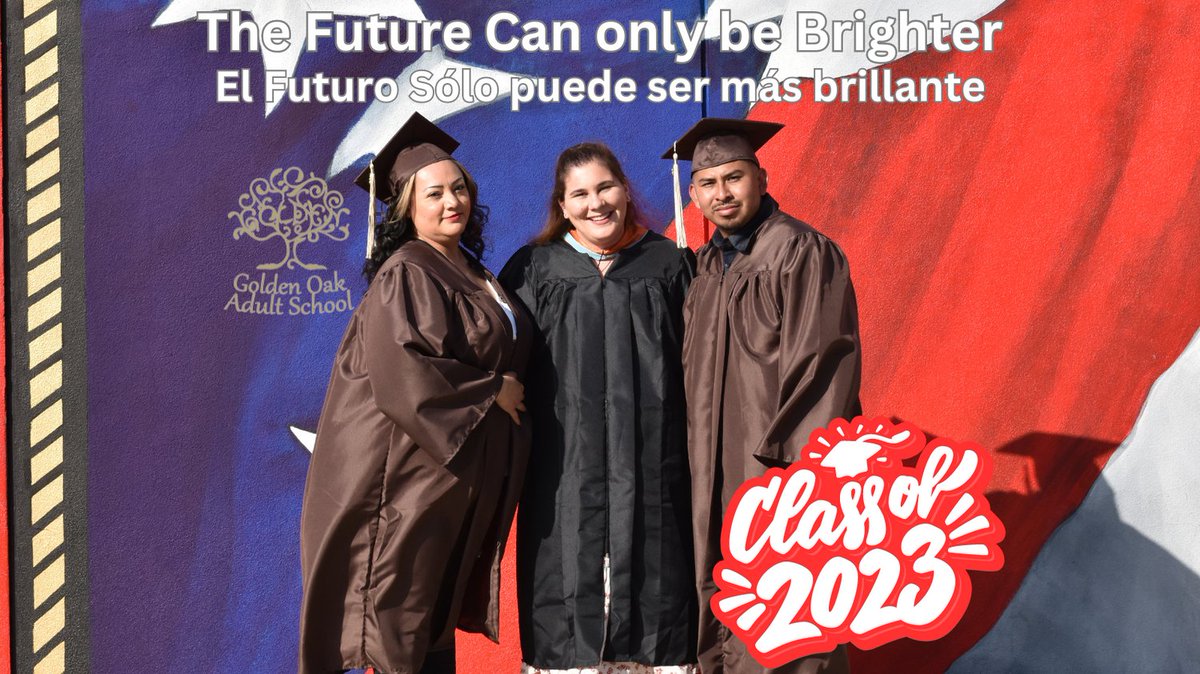 Teacher Kendell Jackson with her 2023 graduates. 
La maestra Kendell Jackson con sus graduados de 2023.
#SCV #SantaClaritaValley #SantaClarita #WhatsupSCV #graduates #Pastgraduates #bright #change #proud #clasesdisponibleenespanol  #CAEP #adulted #adulteducation #adultlearners