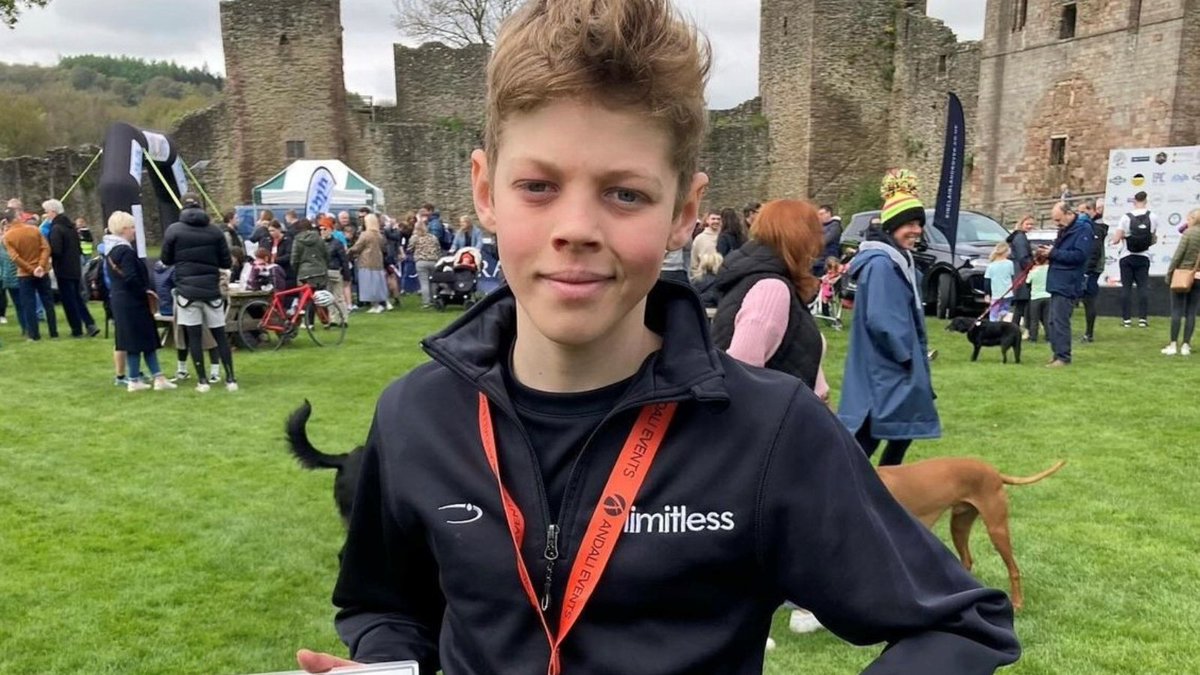 Our Limitless ambassador Dexter recently won the junior Storm the Castle run at Ludlow Castle for his second year in a row! What a great place for a race (and a win!), congratulations Dexter!🥇👏