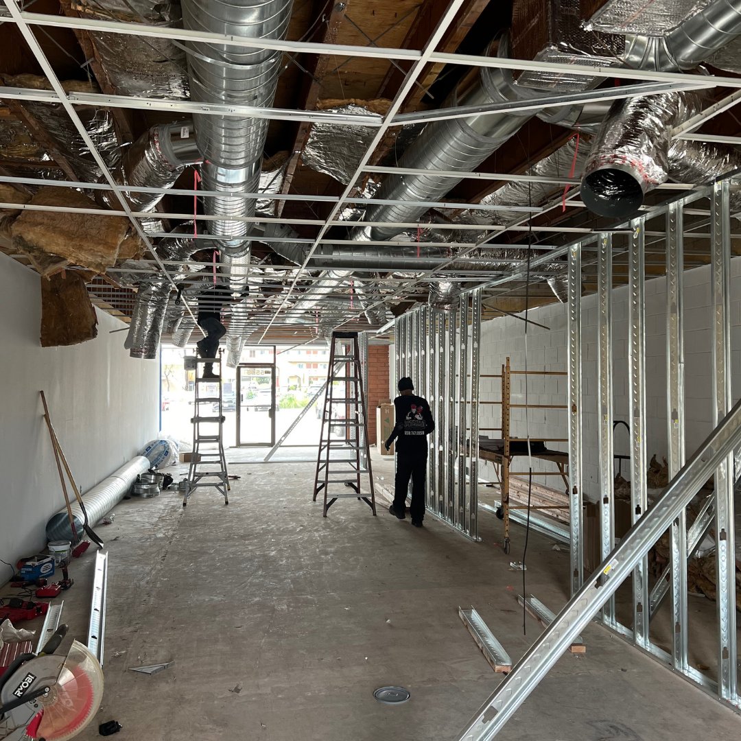 Exciting construction progress happening at our new Madison Place location🤩 Stay tuned for details on our opening date!

#birdrockmassage #newlocation #comingsoon #clairemont #sandiegomassage