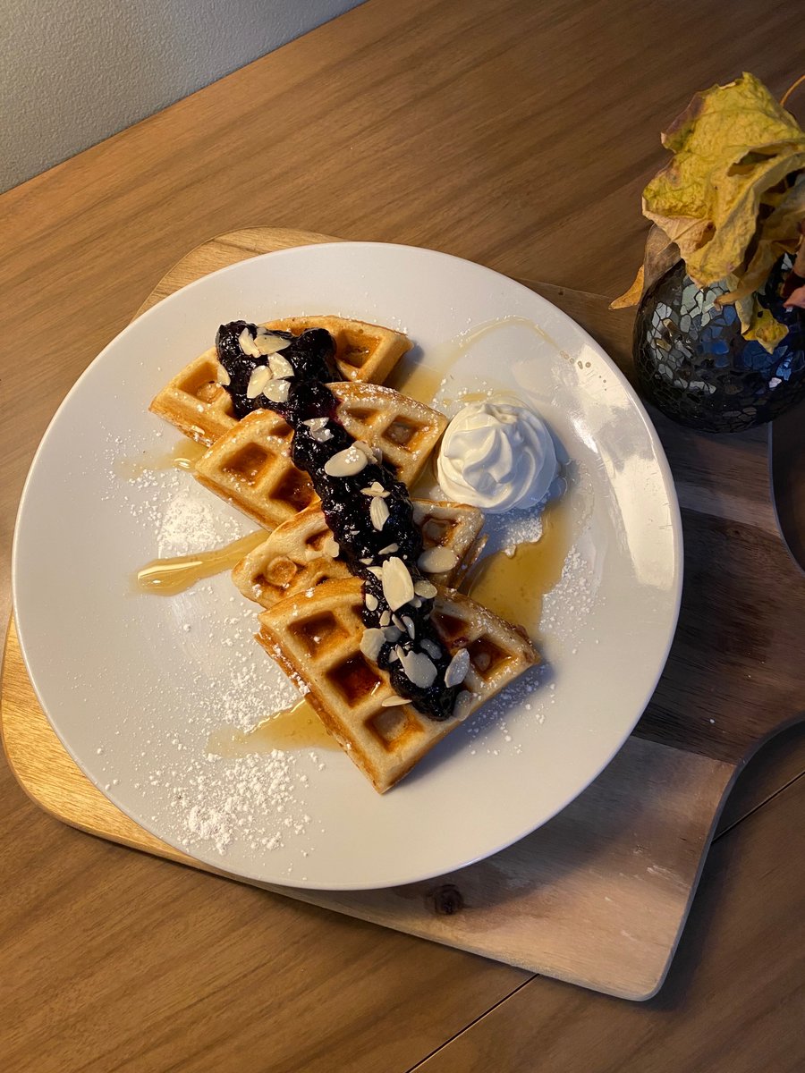 Say hello to weekend indulgence! 🎉 Our special this weekend is a true delight: Blueberry Waffle
#shpk #shpkeats #shpklocal #cafehaven #supportlocal #yeg #yegcoffee #yegeats #yeglocal #coffeelover #local #foodlover #dailybrunch #cafe #cafes #lattes #coffee #local