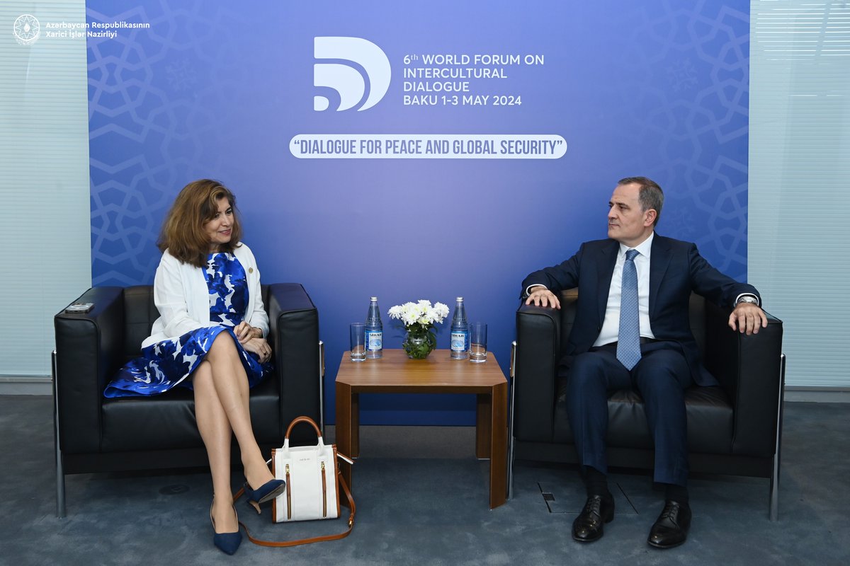 Great meeting with Minister @Bayramov_Jeyhun of #Azerbaijan at #WFID6! 

We discussed the multifaceted collaboration around @UNESCO’s Social & Human Sciences sector programmes, including #UNESCOSilkRoads, #SafetyOfScientists, #Fit4Life, #AIEthics & compassionate leadership!